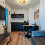 Attic Back Lion بليانة