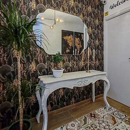 Attic Back Lion *