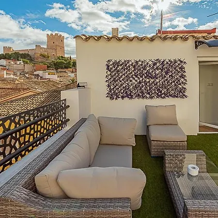 Apartment Attic Back Lion Villena